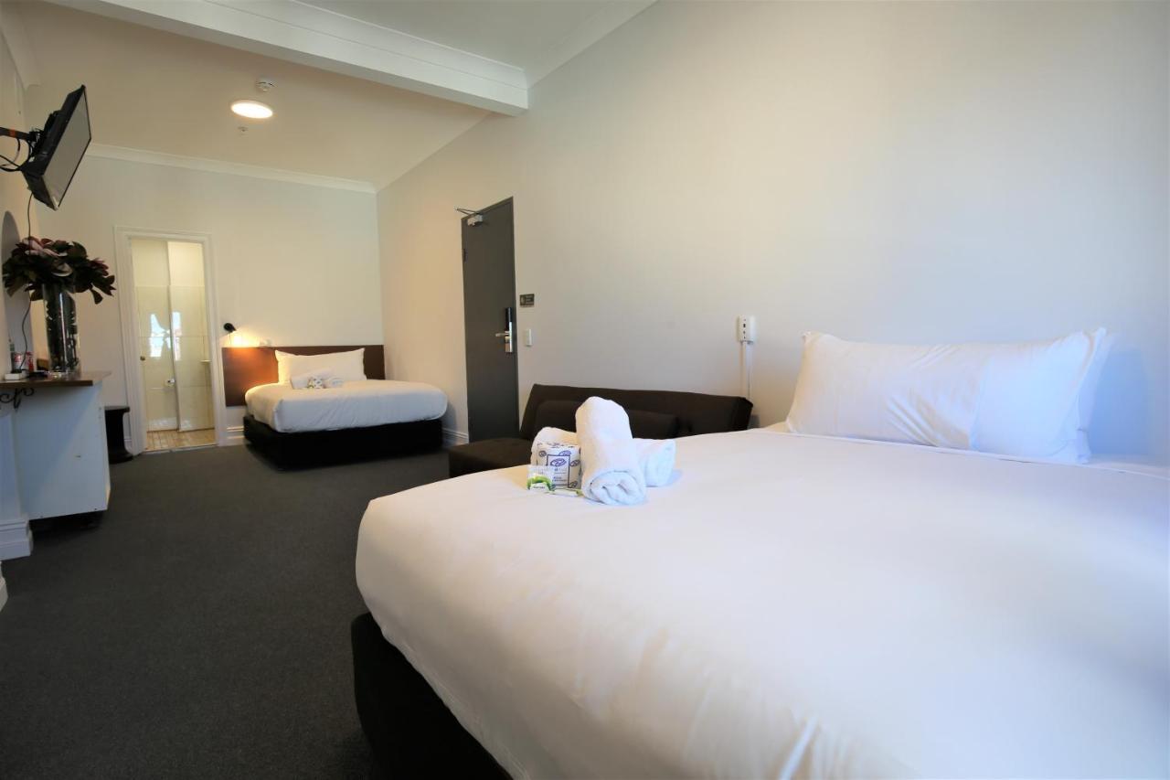 Deluxe Double Room with Two Double Beds,1498671103:JPEG
