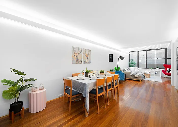 Designer Darlinghurst Retreat Garage Parking